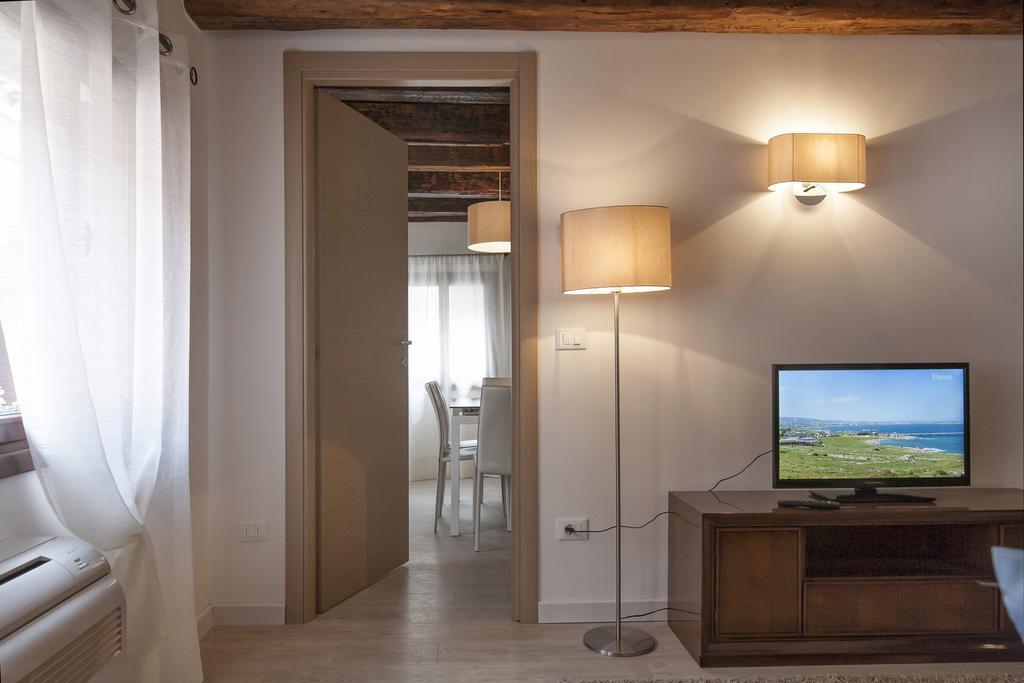 Residenza Tiziano Apartment Venice Room photo